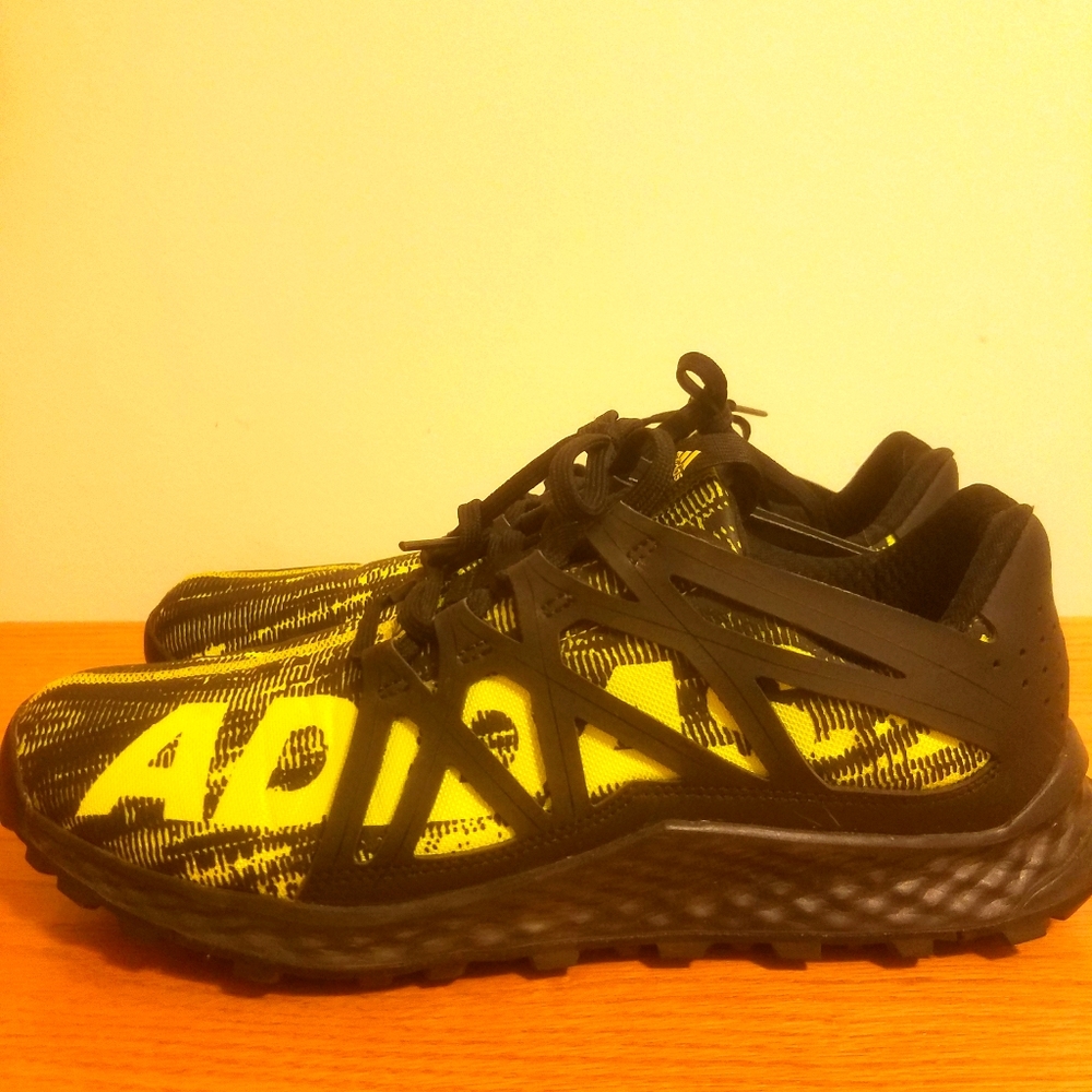 Mens trail running shoes